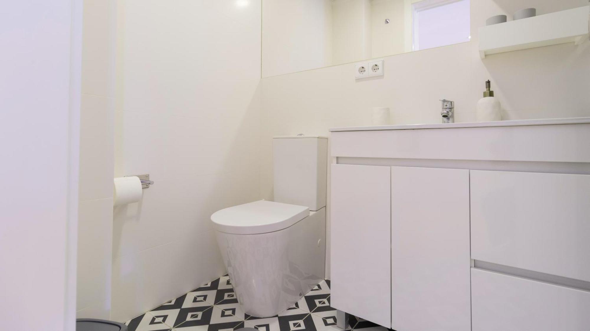 פורטו City Center Duplex W Patio By Lovelystay מראה חיצוני תמונה