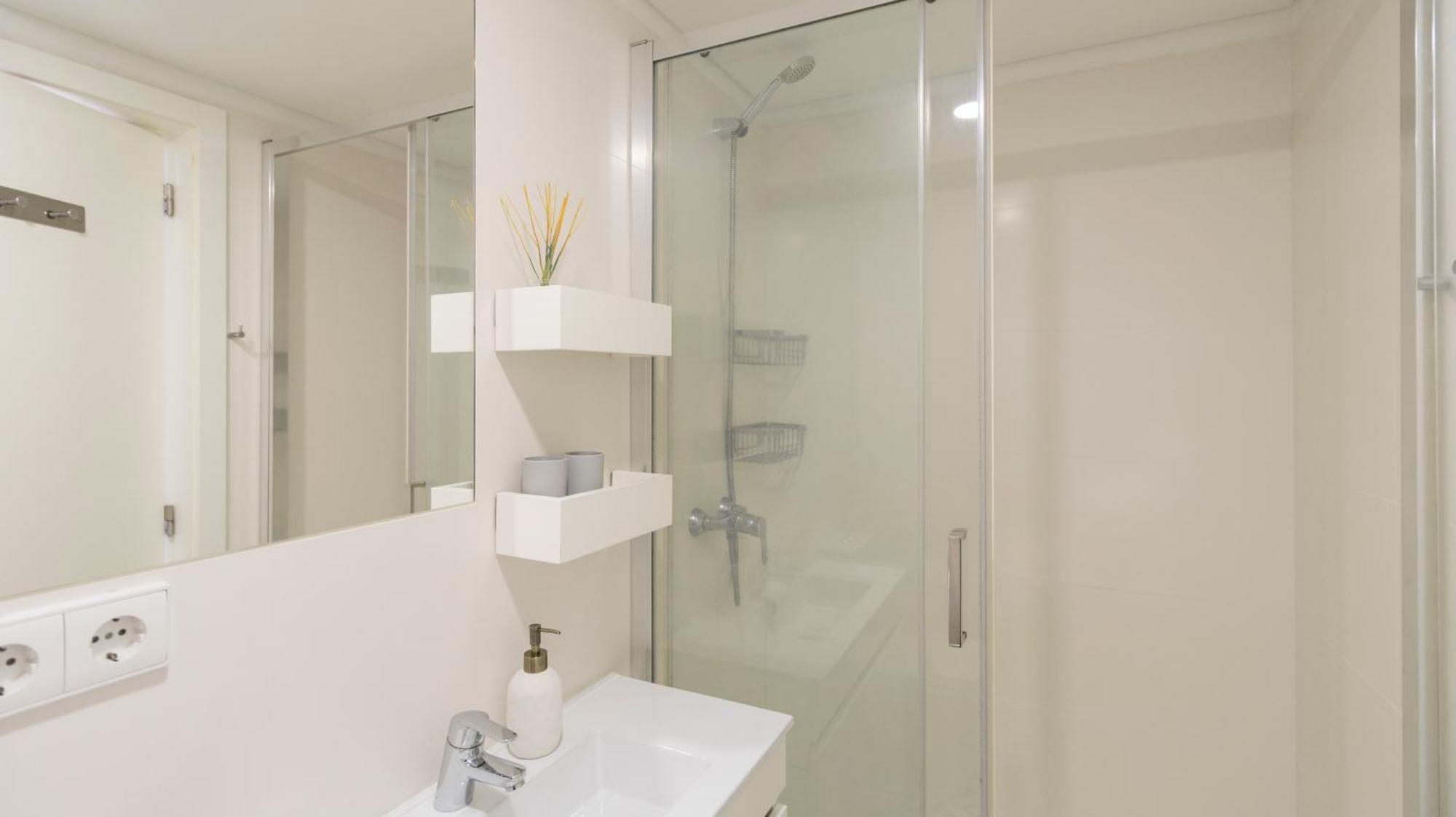 פורטו City Center Duplex W Patio By Lovelystay מראה חיצוני תמונה